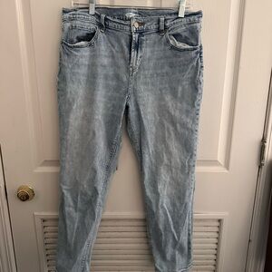 Old Navy Women's Light Blue Boyfriend Jeans